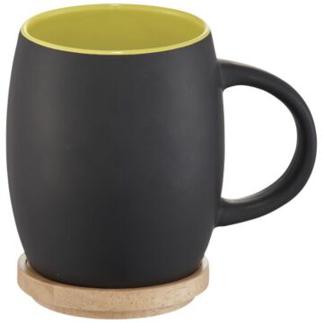 Ceramiczny kubek Hearth z drewnianym wiekiem-spodeczkiem-czarny